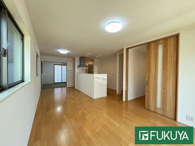 4LDK house in Nishi Ward, Kobe, Hyogo - Photo 1