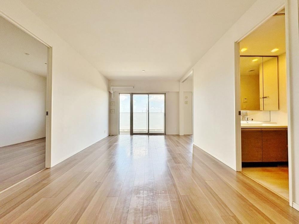 4LDK apartment in Chuo Ward, Chiba - Photo 1