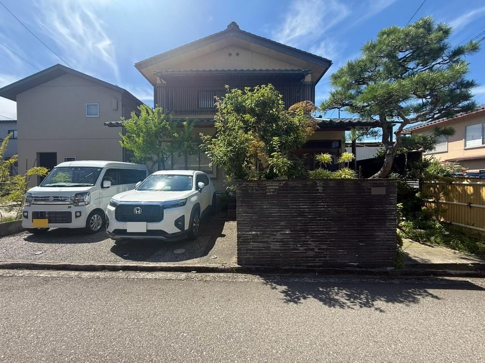 6DK+S house in Kanazawa, Ishikawa - Photo 1