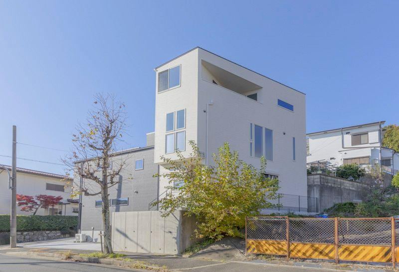 2LDK+S house in Takatsuki, Osaka - Photo 1