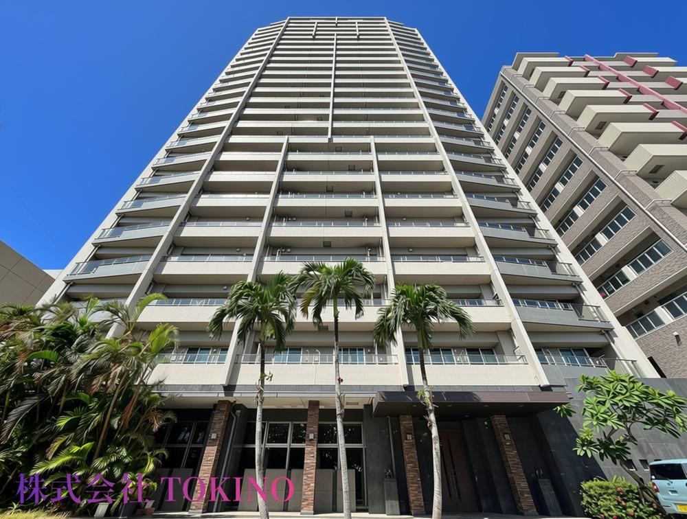 3LDK apartment in Naha, Okinawa - Photo 1