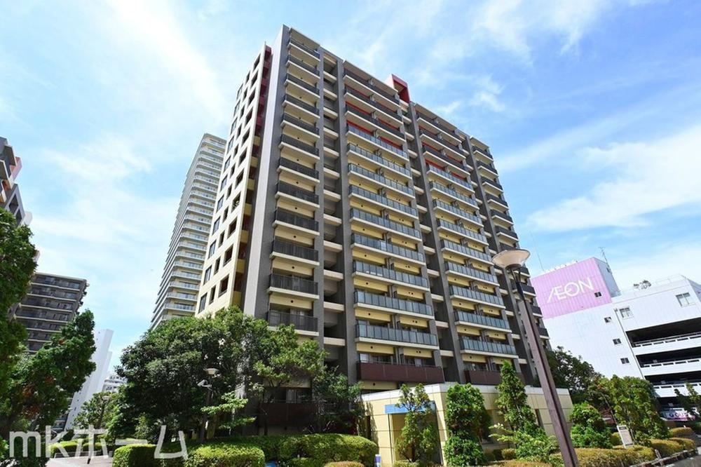 2LDK+S apartment in Mihama Ward, Chiba - Photo 1