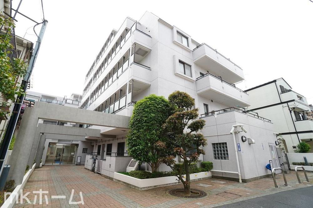 3LDK apartment in Katsushika Ward, Tokyo - Photo 1