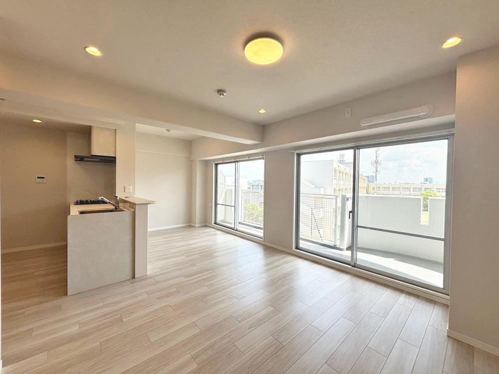 3LDK apartment in Nishi Ward, Sakai, Osaka - Photo 1