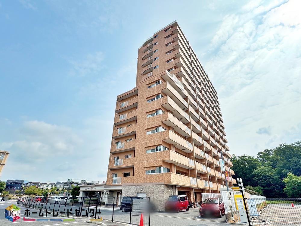 3LDK+S apartment in Asaminami Ward, Hiroshima - Photo 1