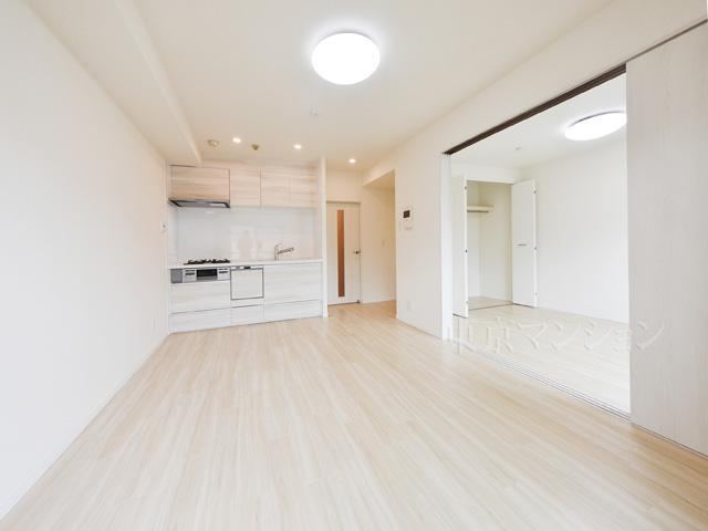 2LDK apartment in Kita Ward, Tokyo - Photo 1