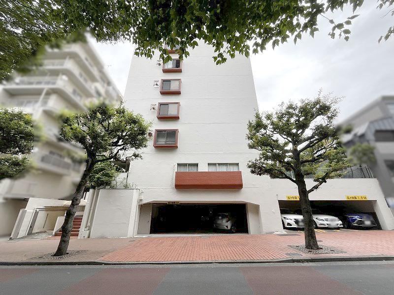4LDK apartment in Nakano Ward, Tokyo - Photo 1