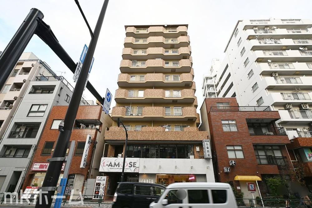 2LDK apartment in Katsushika Ward, Tokyo - Photo 1