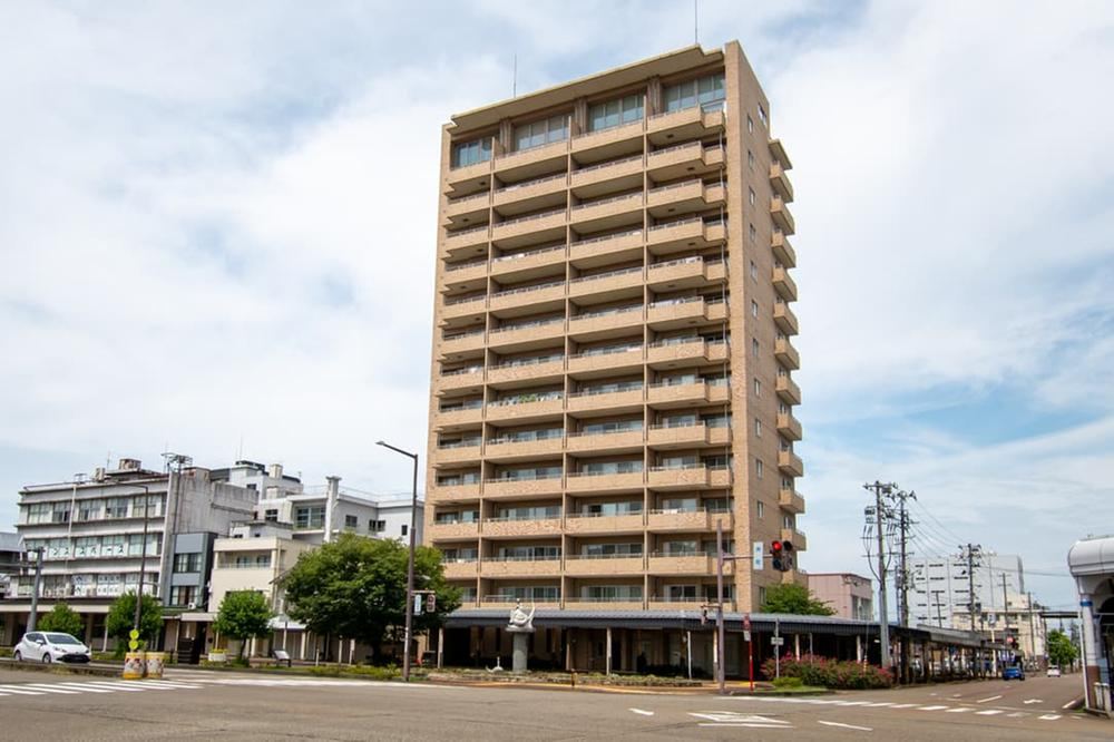 3LDK+S apartment in Nagaoka, Niigata - Photo 1