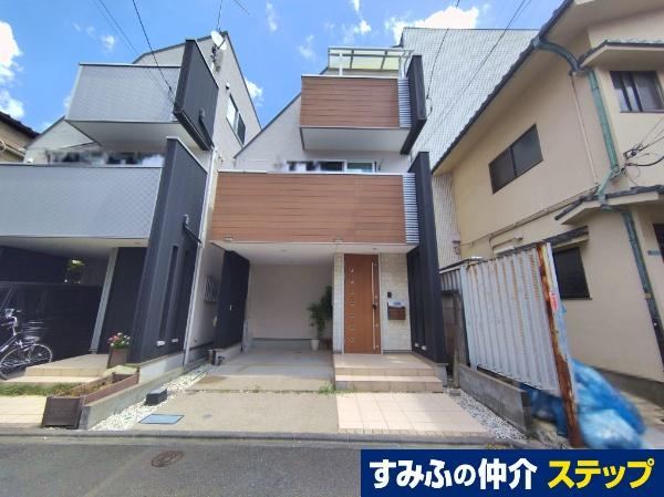 3LDK house in Shinjuku Ward, Tokyo - Photo 1