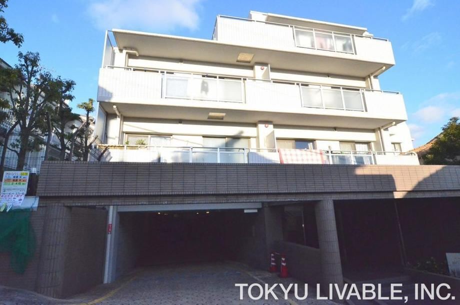 2LDK+S apartment in Nada Ward, Kobe, Hyogo - Photo 1