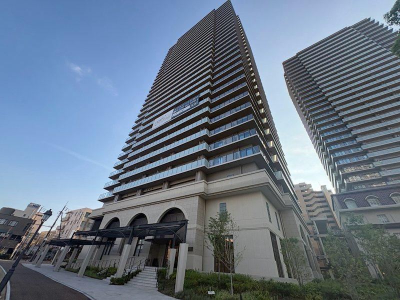 3LDK apartment in Takarazuka, Hyogo - Photo 1