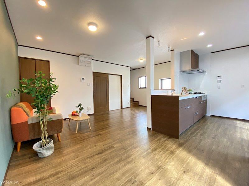 4LDK house in Suita, Osaka - Photo 1
