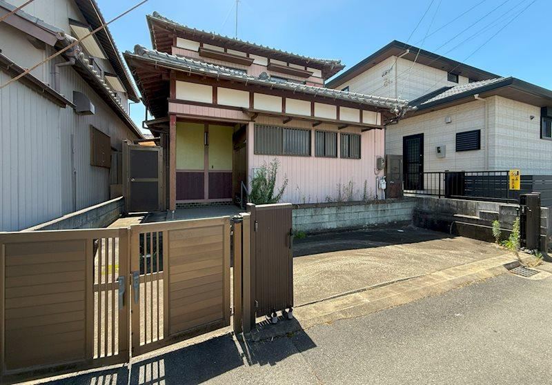 6LDK house in Tsu, Mie - Photo 1