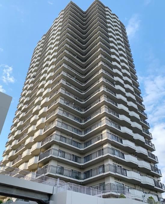 4LDK apartment in Chuo Ward, Kobe, Hyogo - Photo 1