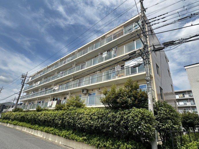2LDK apartment in Kasukabe, Saitama - Photo 1