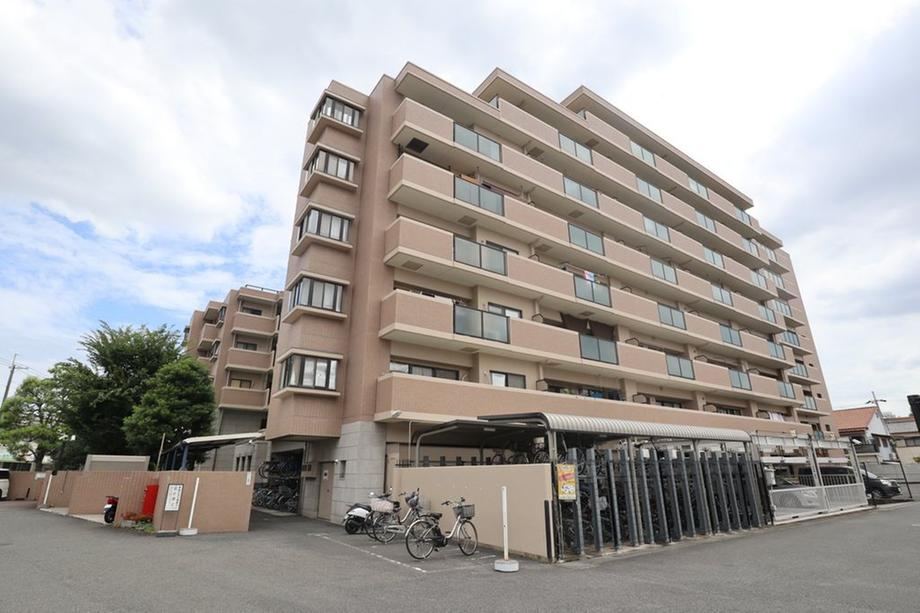 3LDK apartment in Moriguchi, Osaka - Photo 1