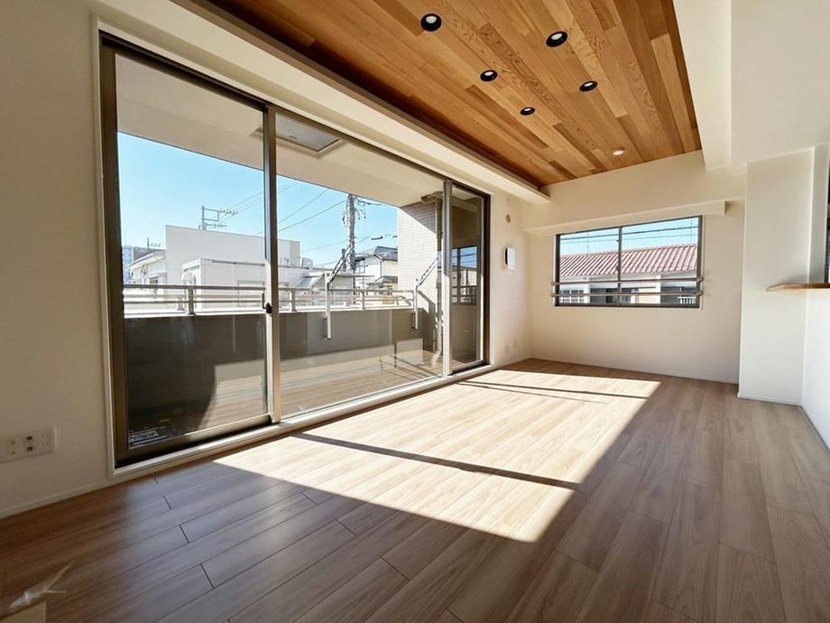 3LDK apartment in Chigasaki, Kanagawa - Photo 1