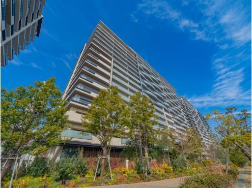 4LDK apartment in Chuo Ward, Tokyo - Photo 1