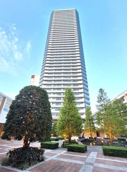 2LDK apartment in Kanagawa Ward, Yokohama, Kanagawa - Photo 1