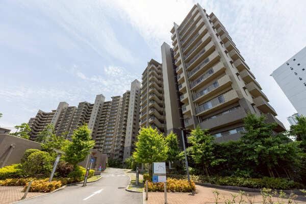 4LDK apartment in Toyonaka, Osaka - Photo 1