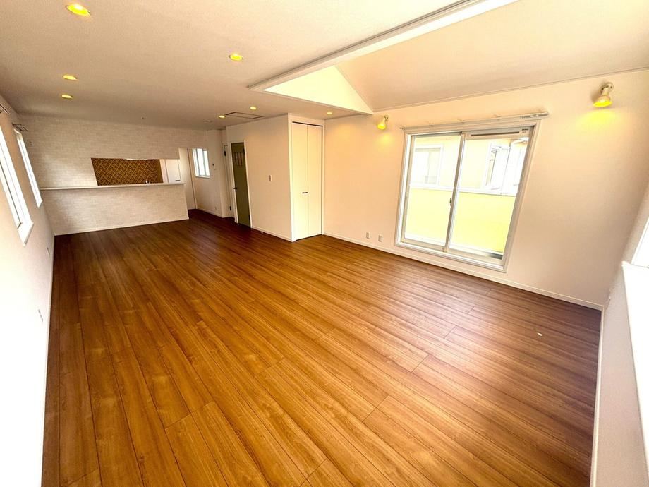 2LDK+S house in Naka Ward, Yokohama, Kanagawa - Photo 1