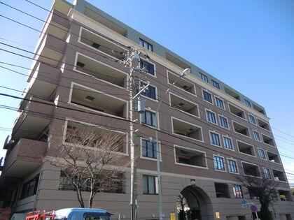 2LDK+S apartment in Naka Ward, Yokohama, Kanagawa - Photo 1