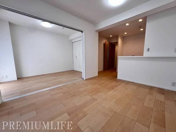 2LDK apartment in Minami Ward, Yokohama, Kanagawa - Photo 1