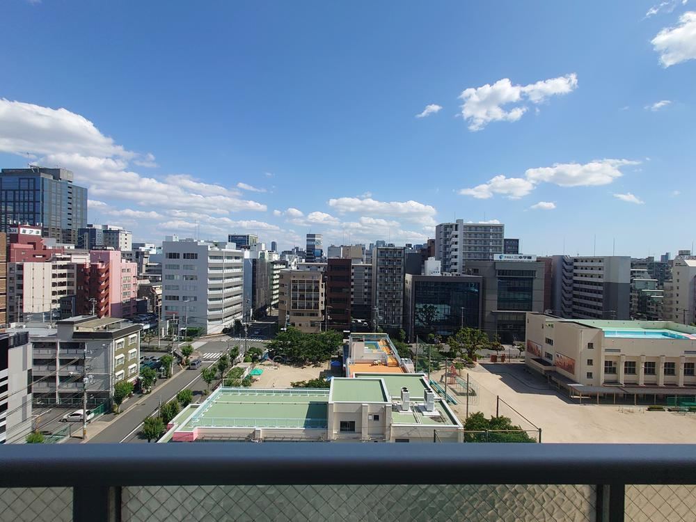 2LDK apartment in Yodogawa Ward, Osaka - Photo 1