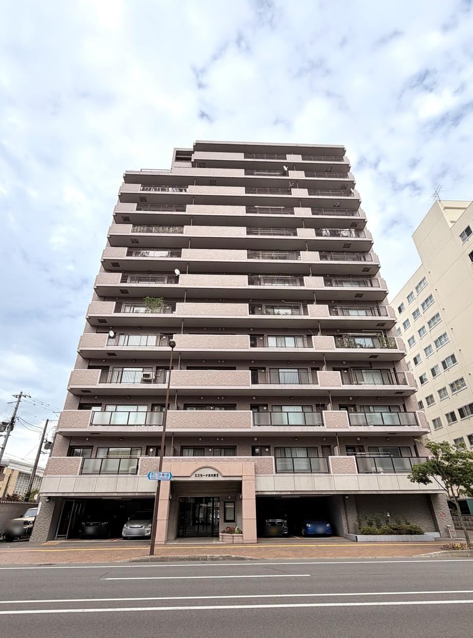 3LDK apartment in Kita Ward, Sapporo, Hokkaido - Photo 1