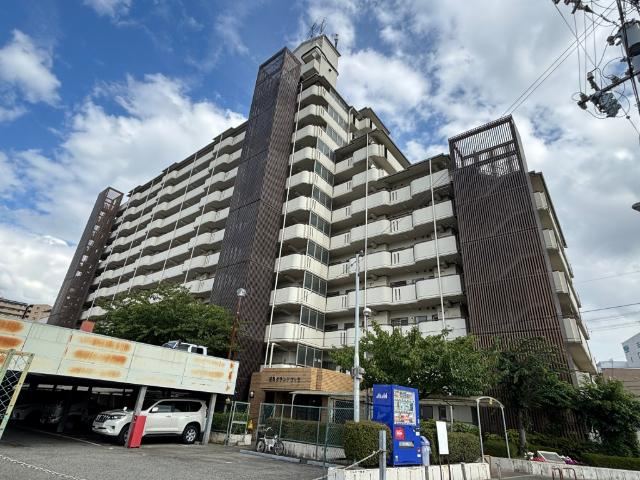 2LDK apartment in Fukushima Ward, Osaka - Photo 1