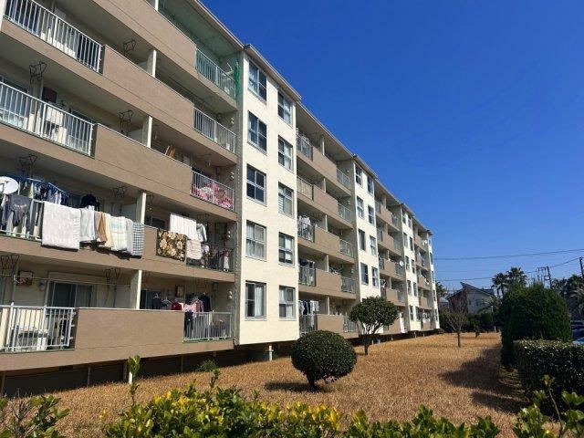 2LDK apartment in Fujisawa, Kanagawa - Photo 1