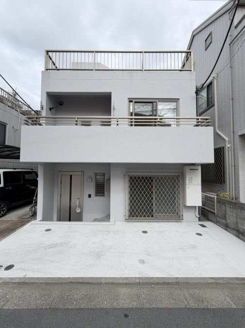 3LDK house in Shinagawa Ward, Tokyo - Photo 1