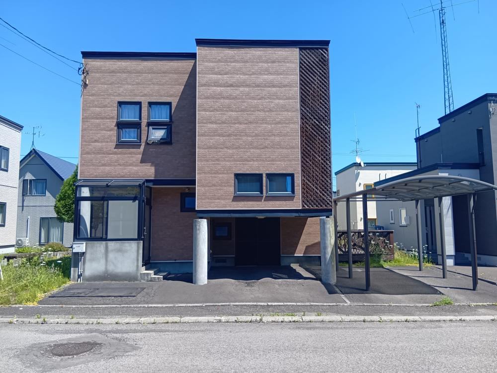 4LDK house in Kitahiroshima, Hokkaido - Photo 1