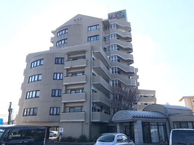 4LDK apartment in Tottori, Tottori - Photo 1