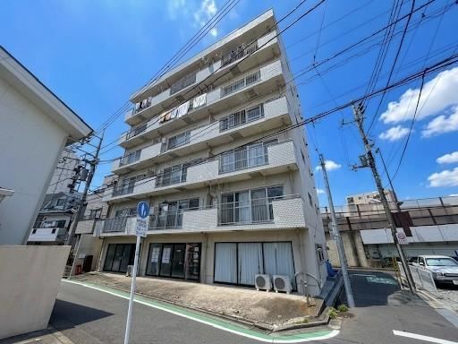 2LDK apartment in Katsushika Ward, Tokyo - Photo 1