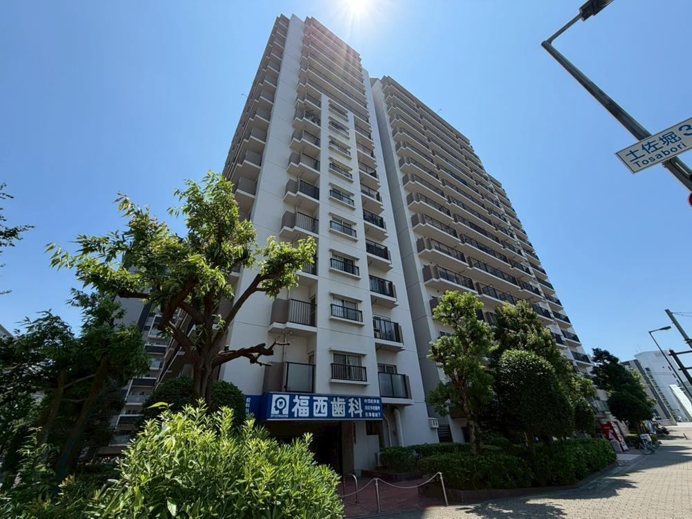 3LDK apartment in Nishi Ward, Osaka - Photo 1