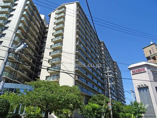 3LDK apartment in Higashiyodogawa Ward, Osaka - Photo 1