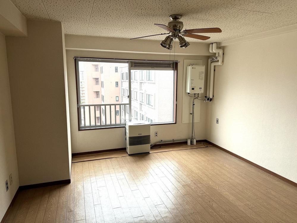 studio apartment in Kita Ward, Sapporo, Hokkaido - photo 3