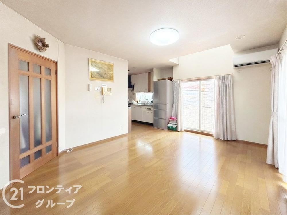 4LDK house in Yao, Osaka - Photo 1