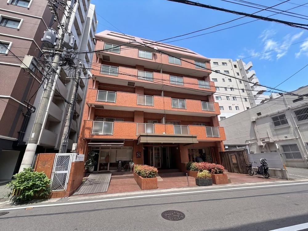 2LDK apartment in Chuo Ward, Fukuoka - Photo 1