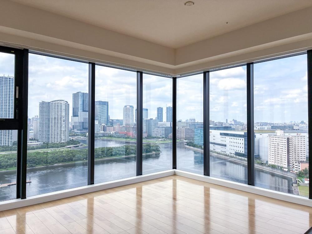 3LDK apartment in Koto Ward, Tokyo - Photo 1