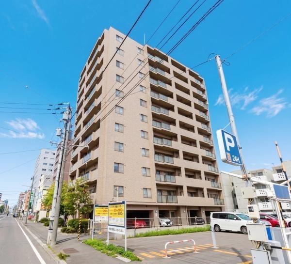3LDK apartment in Chuo Ward, Sapporo, Hokkaido - Photo 1