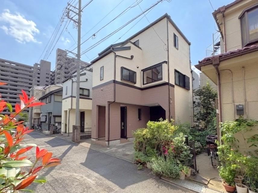 4LDK house in Toda, Saitama - Photo 1