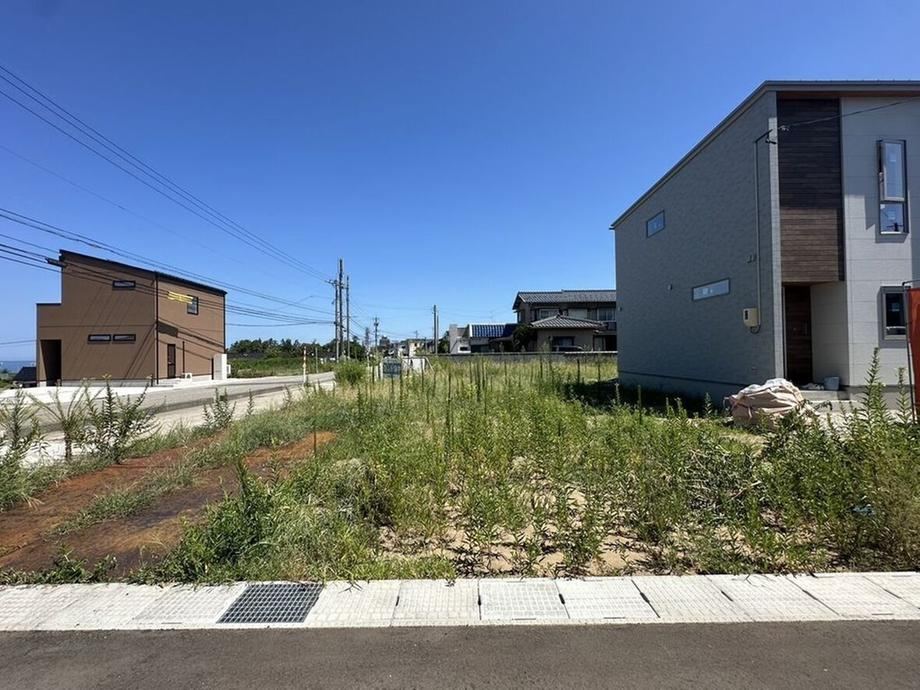 281 m² land in Kahoku, Ishikawa - Photo 1