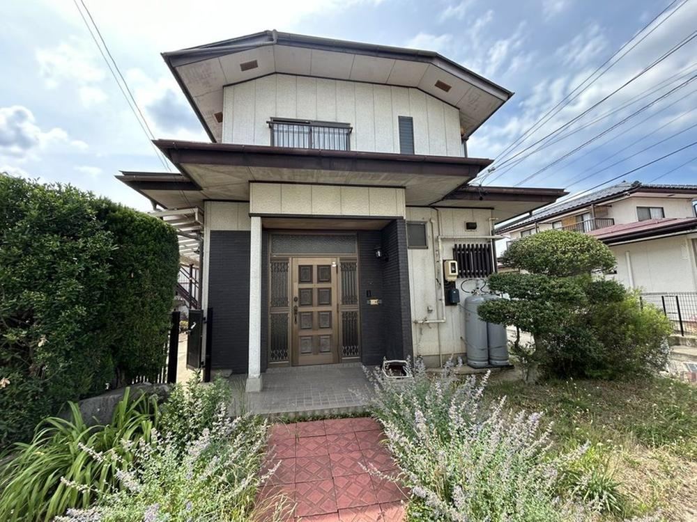 5LDK house in Suzaka, Nagano - Photo 1