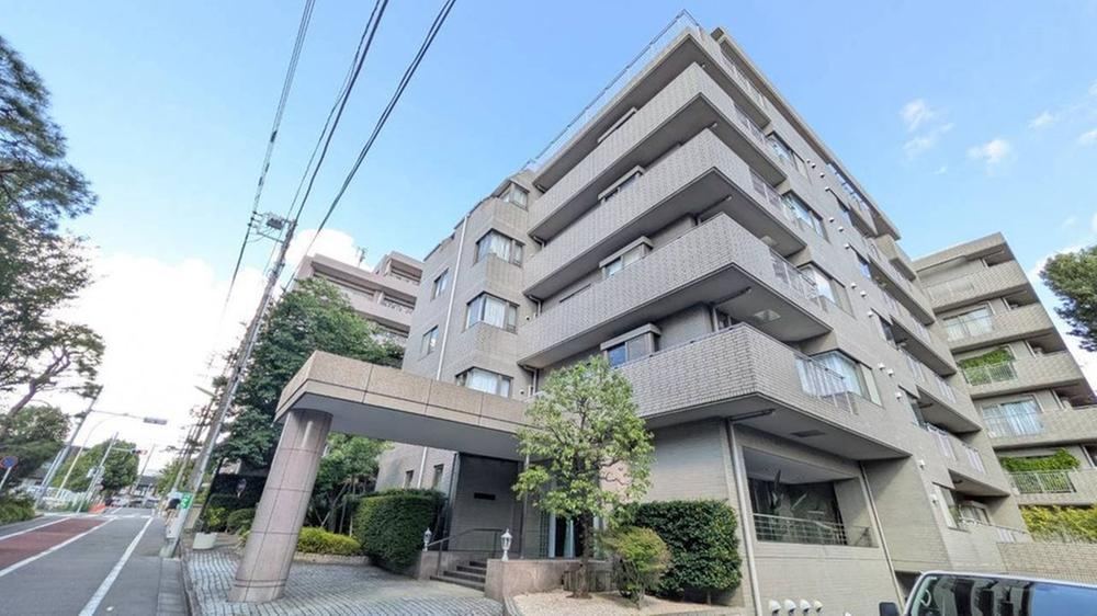 4LDK apartment in Setagaya Ward, Tokyo - Photo 1