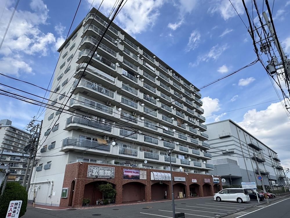 3LDK apartment in Minami Ward, Nagoya, Aichi - Photo 1