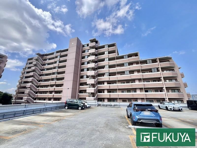 4LDK apartment in Higashi Ward, Fukuoka - Photo 1