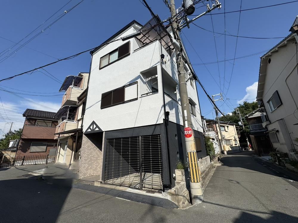 5DK house in Kadoma, Osaka - Photo 1